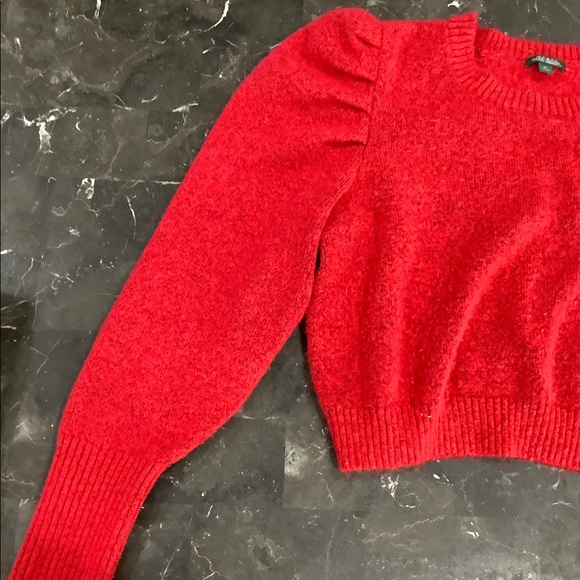 ❤️ Red Crop Sweater with Puffed Shoulder Sleeves - Picture 3 of 5